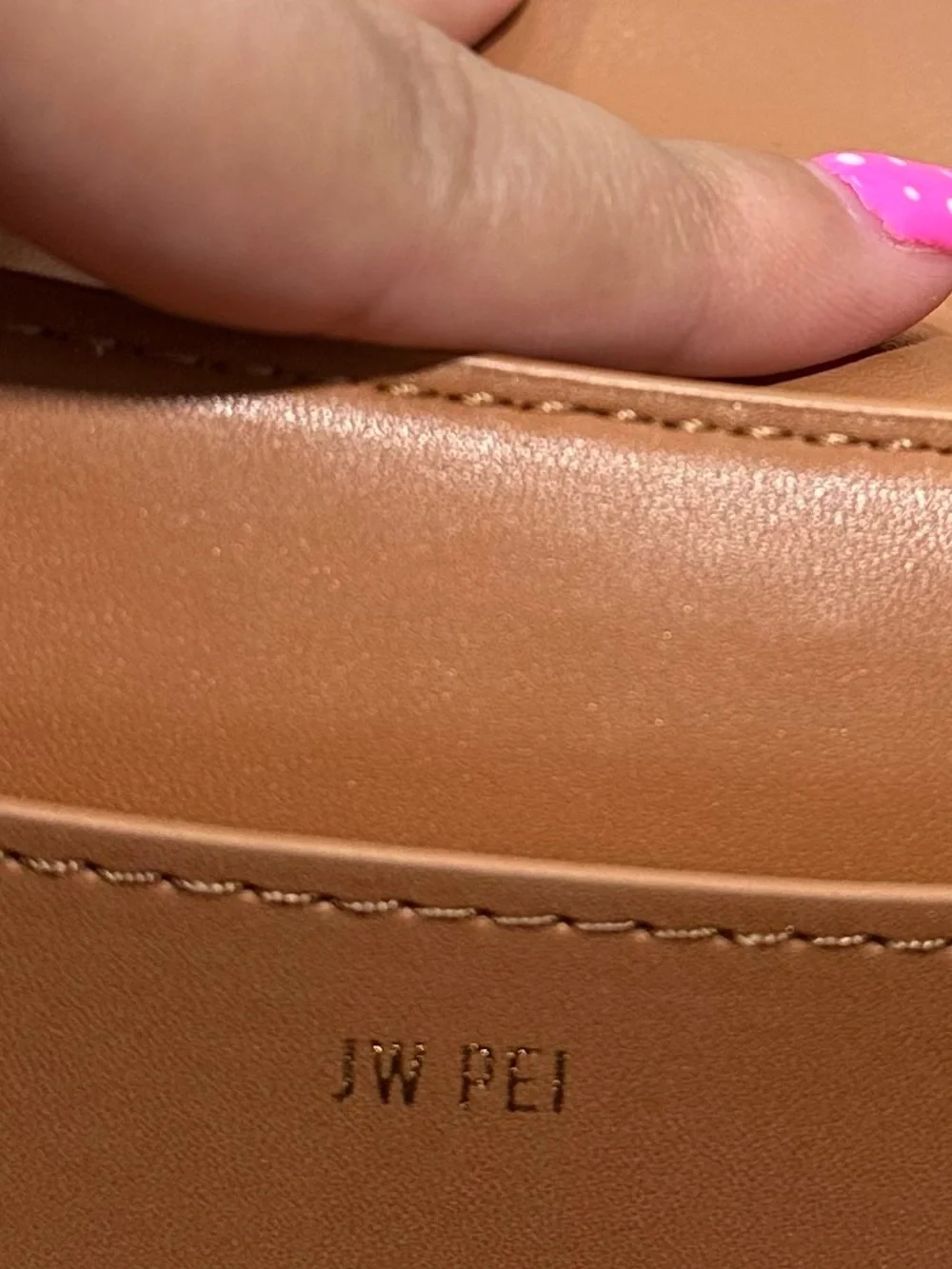 JW PEI curved saddle